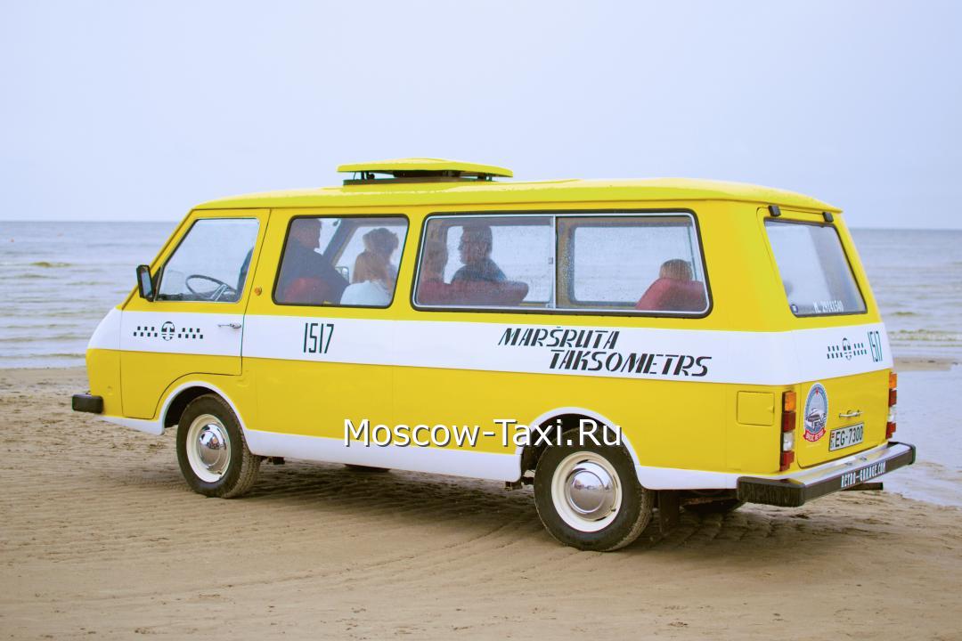 Микроавтобус РАФ-22032 - маршрутное такси в СССР